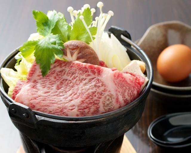 Kumano-gyu sirloin no Sukiyaki: 熊野牛サーロインのすき焼き